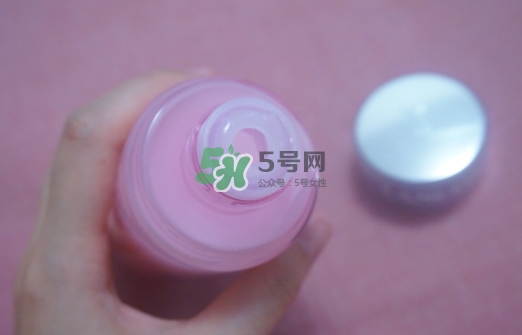 蘭蔻粉水和神仙水哪個好？粉水和神仙水可以一起用嗎？