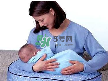 母乳喂養(yǎng)預(yù)防乳腺癌嗎？不喂母乳會的乳腺癌嗎？