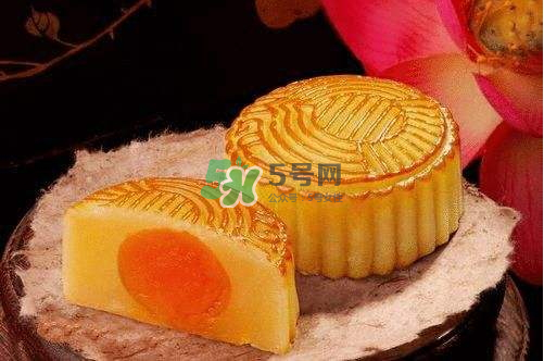 廣式月餅為什么硬？月餅皮發(fā)硬怎么辦？