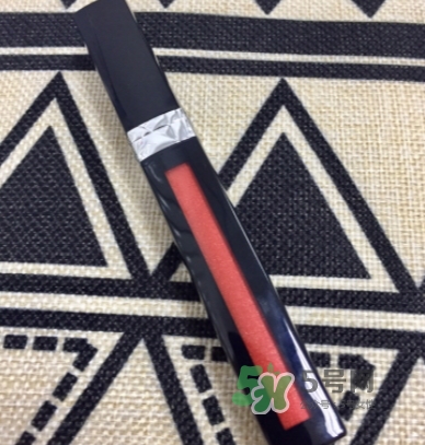 迪奧藍(lán)星唇釉751好看嗎？dior迪奧藍(lán)星唇釉751試色