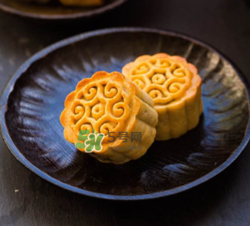 月餅轉(zhuǎn)化糖漿可以用蜂蜜代替嗎？月餅轉(zhuǎn)化糖漿可以用什么代替？