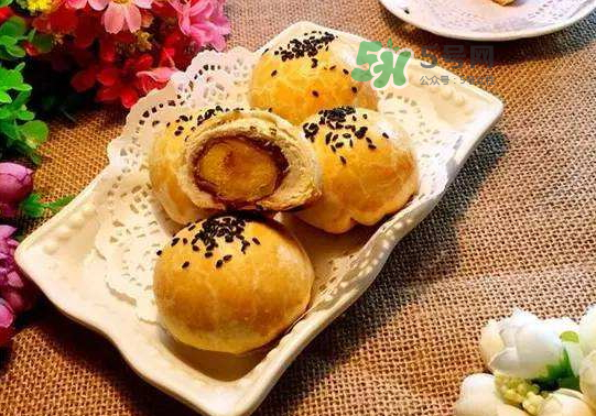 蛋黃酥為什么會(huì)破皮？蛋黃酥破皮的原因