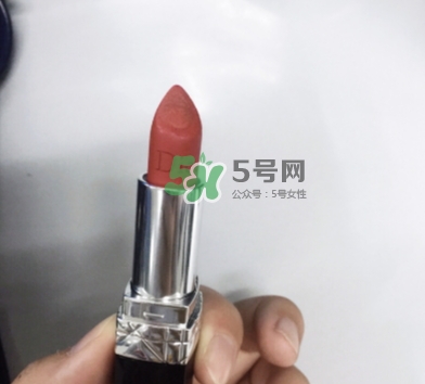迪奧夾心999多少錢(qián)？迪奧夾心999口紅專(zhuān)柜價(jià)格