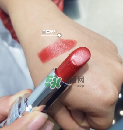 迪奧夾心999多少錢(qián)？迪奧夾心999口紅專(zhuān)柜價(jià)格