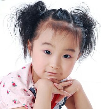 不要再為女兒扎羊角辮了 女孩好看的發(fā)型怎么扎？