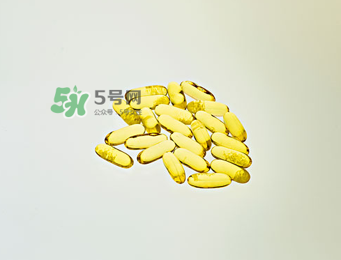 魚肝油可以空腹吃嗎？空腹可以吃魚肝油嗎？