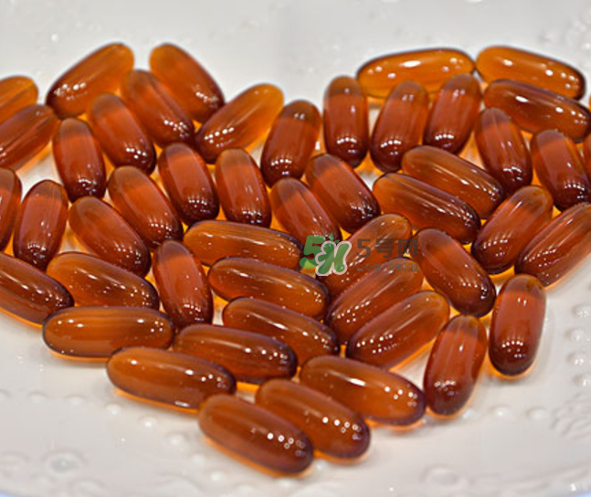 魚肝油可以和鈣一起吃嗎？魚肝油可以和奶粉一起吃嗎？