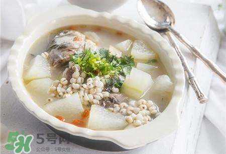 產(chǎn)婦鯽魚湯什么時候喝？產(chǎn)婦鯽魚湯放調(diào)料嗎？
