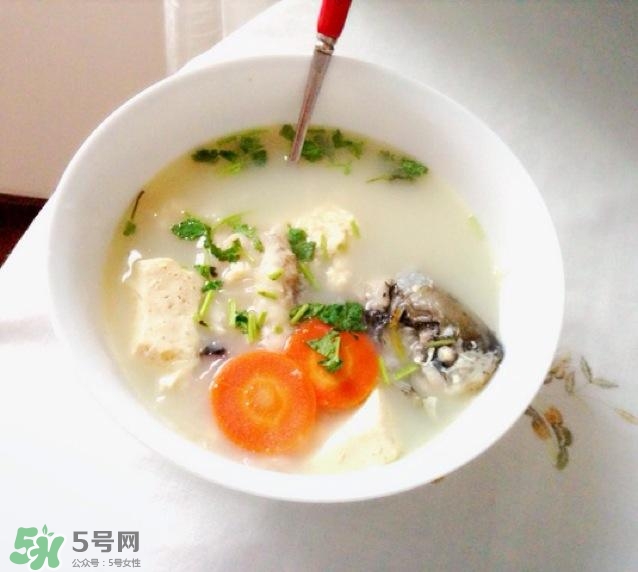 鯽魚(yú)湯怎么去腥味？鯽魚(yú)湯熬多長(zhǎng)時(shí)間最好？