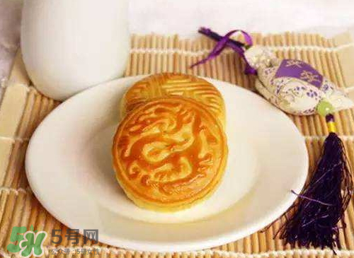 月餅皮為什么會(huì)開(kāi)裂？月餅皮開(kāi)裂的原因