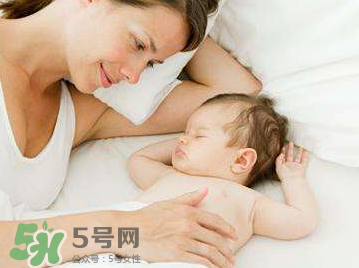 怎么樣培養(yǎng)寶寶自己入睡？怎么樣培養(yǎng)寶寶整夜睡覺？