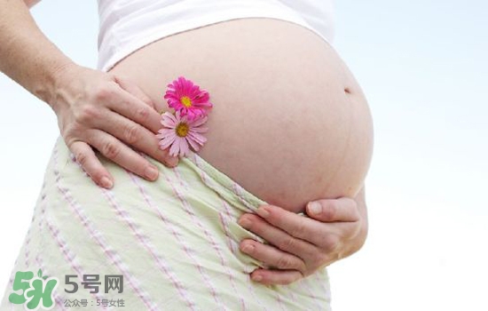 妊娠紋在左邊生男或女？怎么從妊娠紋看男女？