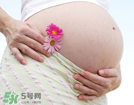 妊娠紋什么時(shí)候變白？妊娠紋產(chǎn)品什么時(shí)候用？
