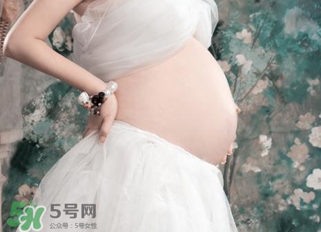 妊娠紋在左邊生男或女？怎么從妊娠紋看男女？