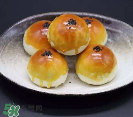 吃蛋黃酥會(huì)胖嗎？減肥可以吃蛋黃酥？