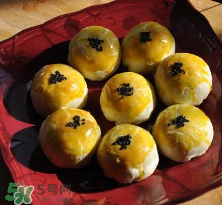 吃蛋黃酥會(huì)胖嗎？減肥可以吃蛋黃酥？