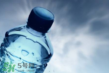 凈化水是酸性還是堿性？凈化水是小分子水嗎