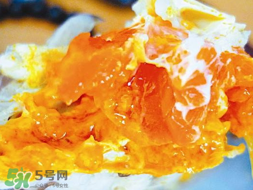 蟹黃是黑色的怎么回事？蟹黃中間有黑的是什么？