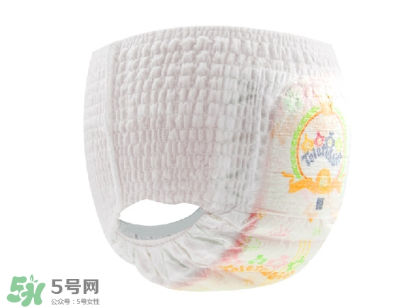 新生兒一天用多少尿不濕？新生兒尿不濕買多大的？