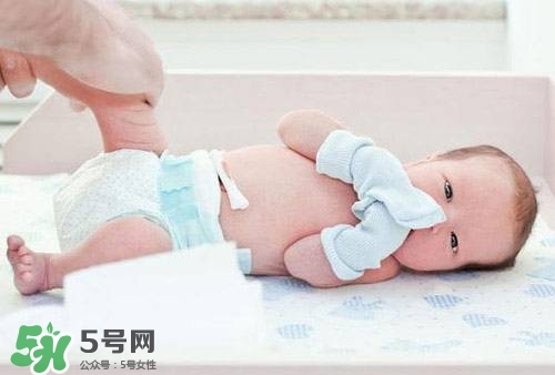 用尿布好還是尿不濕好？用尿布好還是紙尿褲好？