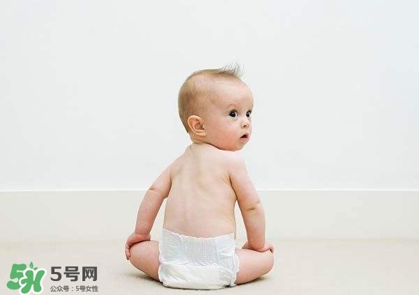 用尿布好還是尿不濕好？用尿布好還是紙尿褲好？