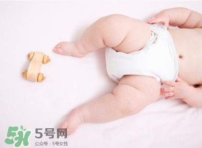 新生兒尿不濕怎么選？新生兒尿不濕什么牌子好？