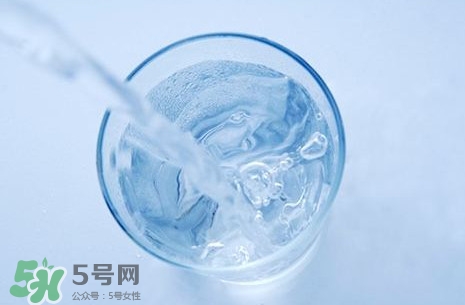 凈化水可以養(yǎng)魚(yú)嗎？?jī)艋梢詻_奶粉嗎