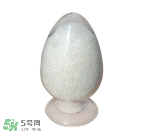 味精和雞精哪個(gè)更健康？味精和雞精哪個(gè)對(duì)身體危害大？