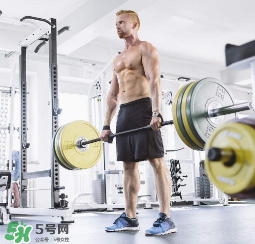 硬拉鍛煉哪些肌肉？硬拉有什么好處？