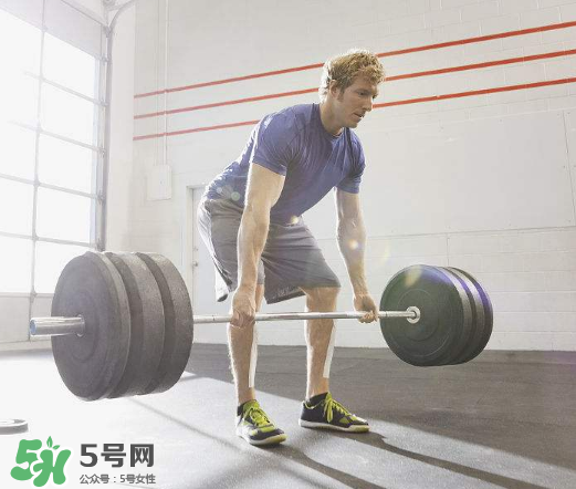 硬拉能練腰嗎？硬拉能提高性功能嗎？