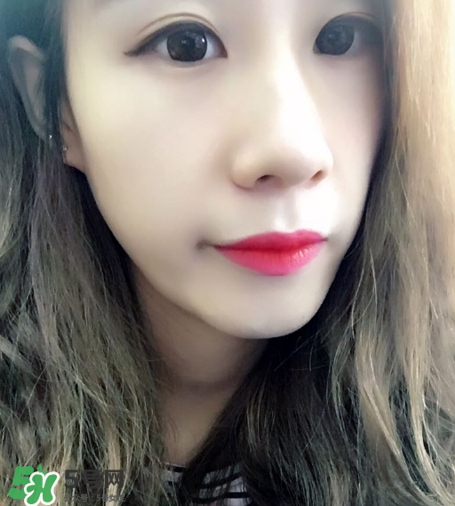 美寶蓮眼線液筆怎么樣？美寶蓮眼線液筆暈染嗎？