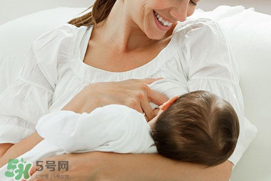 母乳到什么時(shí)候就沒營(yíng)養(yǎng)了？母乳什么時(shí)候斷最好？
