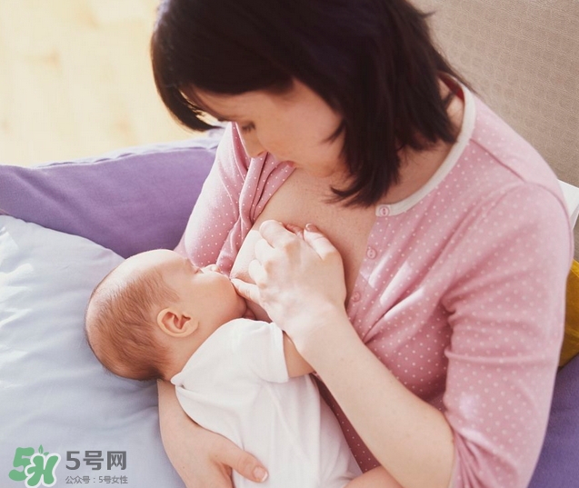 母乳喂養(yǎng)胸部會(huì)變形嗎？如何避免產(chǎn)后乳房變形？
