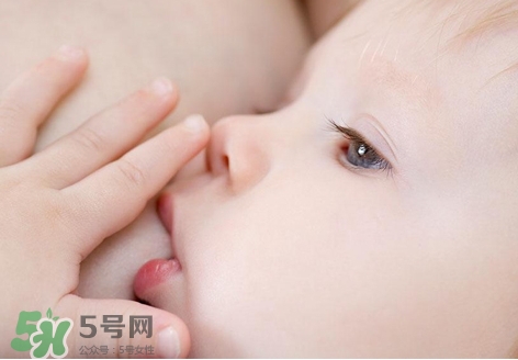 母乳能做什么？母乳可以放冰箱保鮮多久？