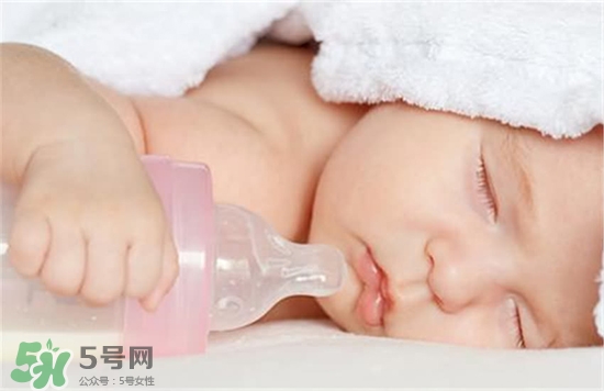 寶寶午睡多長時(shí)間才好？寶寶午睡的最佳時(shí)間