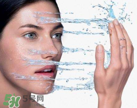 化妝水你選對(duì)了嗎？8款熱門明星化妝水測(cè)評(píng)