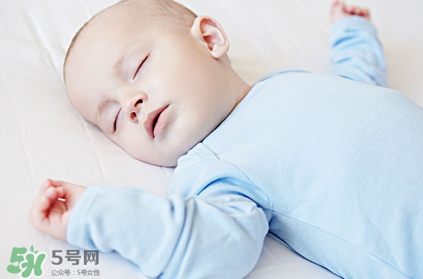 寶寶張嘴睡覺會變丑嗎？寶寶張嘴睡覺的危害