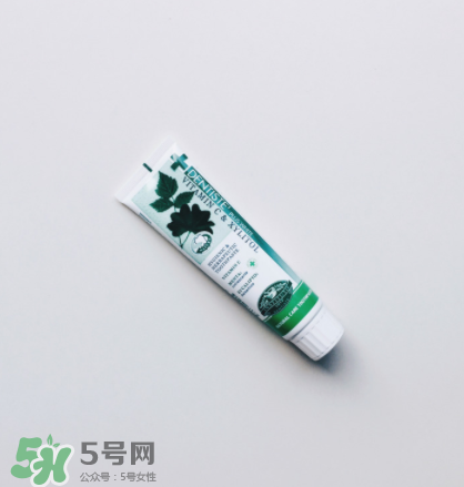 Dentiste牙膏怎么樣？Dentiste牙膏使用感受