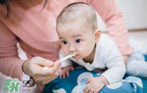 寶寶輔食可以加糖嗎？寶寶輔食可以加什么調料