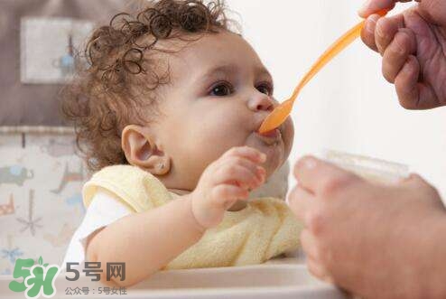 寶寶不吃輔食怎么辦？5個(gè)小妙招讓寶寶乖乖吃輔食