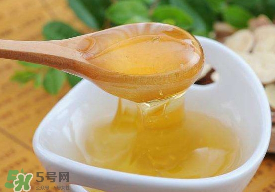 椴樹蜜和百花蜜哪個(gè)好？椴樹蜜和百花蜜的區(qū)別