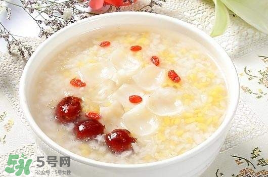 寶寶多大能吃調(diào)料？給寶寶輔食加調(diào)料的原則