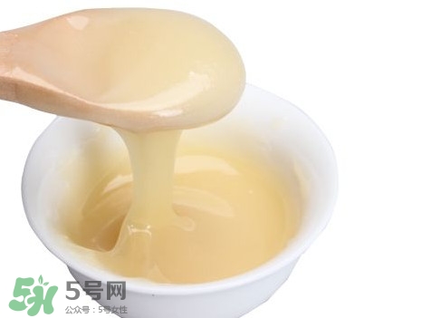 椴樹蜜和百花蜜哪個(gè)好？椴樹蜜和百花蜜的區(qū)別