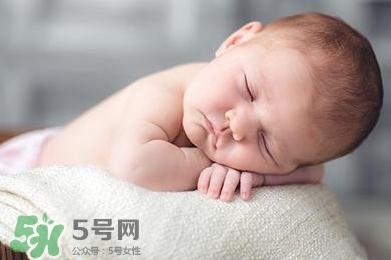 臍疝是什么？臍疝對(duì)寶寶有什么影響？