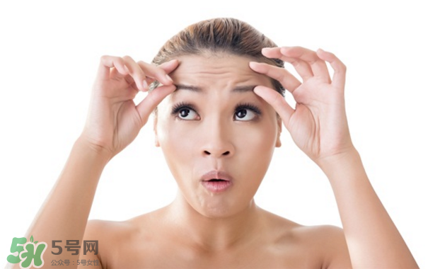 抬頭紋太重怎么辦？撫平抬頭紋只需這幾招