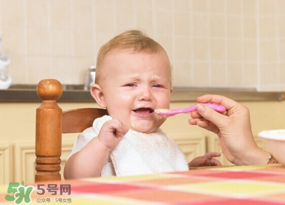 寶寶發(fā)燒抽搐正常嗎？寶寶發(fā)燒抽搐怎么辦？