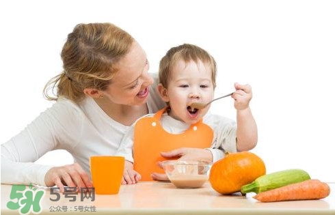 寶寶發(fā)燒出汗后可以洗澡嗎？寶寶發(fā)燒出汗好嗎？