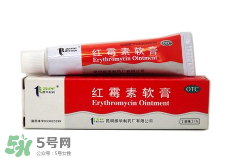 新生兒痤瘡多久會(huì)好？新生兒痤瘡能用百多邦嗎？
