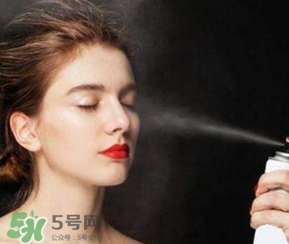 干皮用什么定妝？干皮怎么定妝?