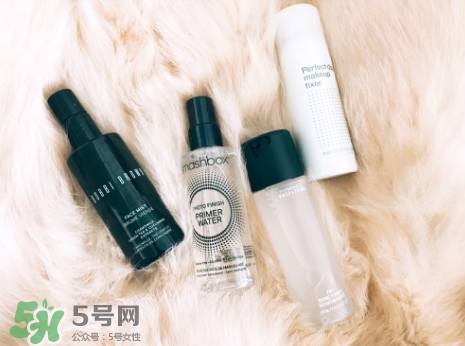 涂了防曬再上散粉會(huì)搓泥嗎？防曬噴霧和散粉的先后順序 